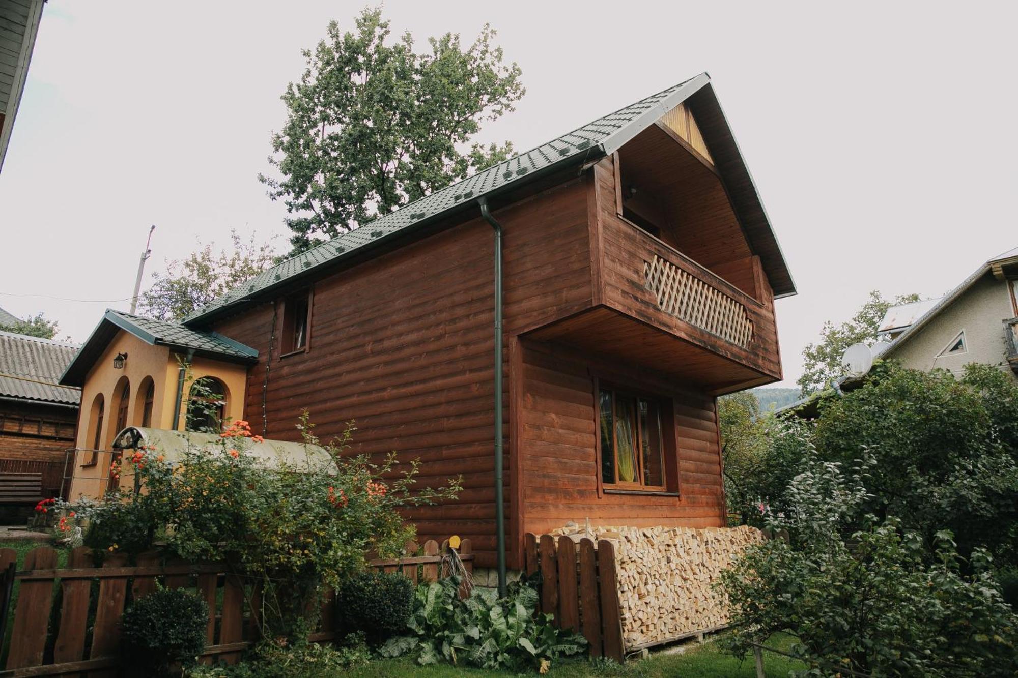 Dereviy Villa Yaremche Exterior photo